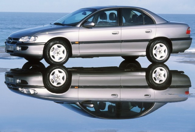 Opel Omega Sedan photo 11