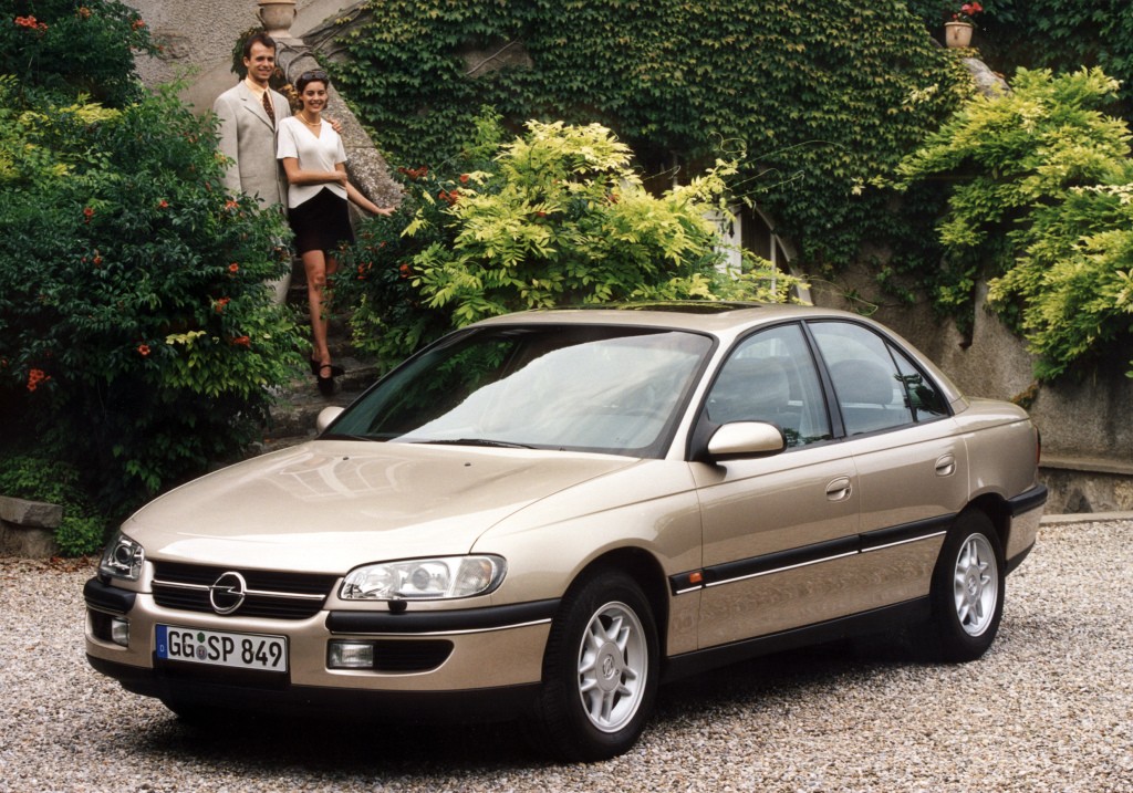 Opel Omega Sedan photo 17