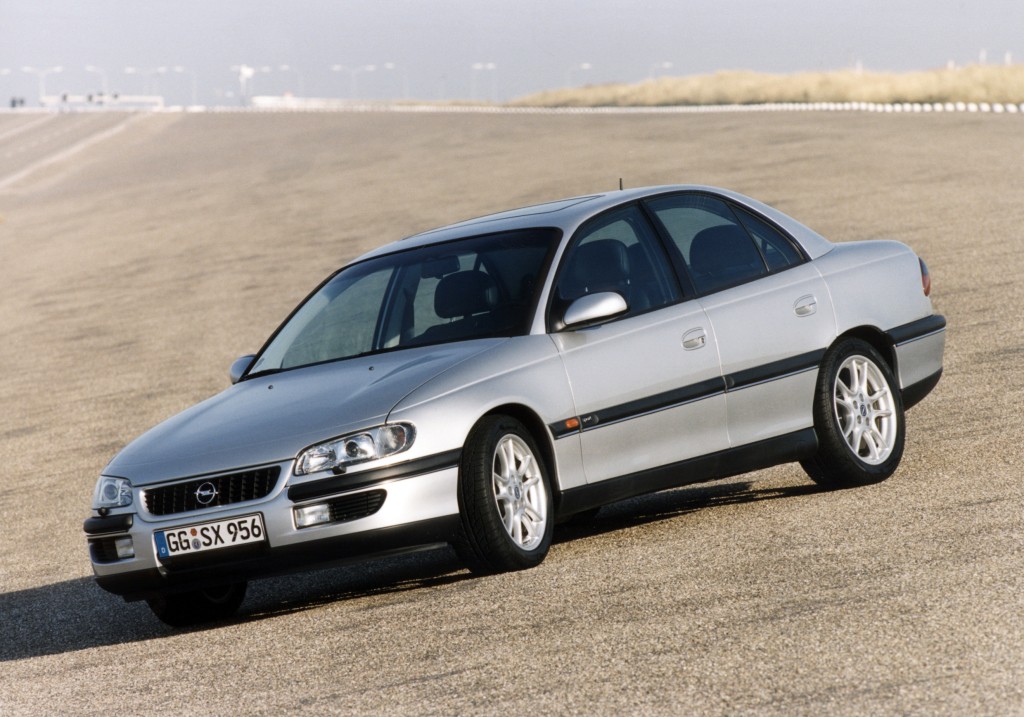 Opel Omega Sedan photo 18