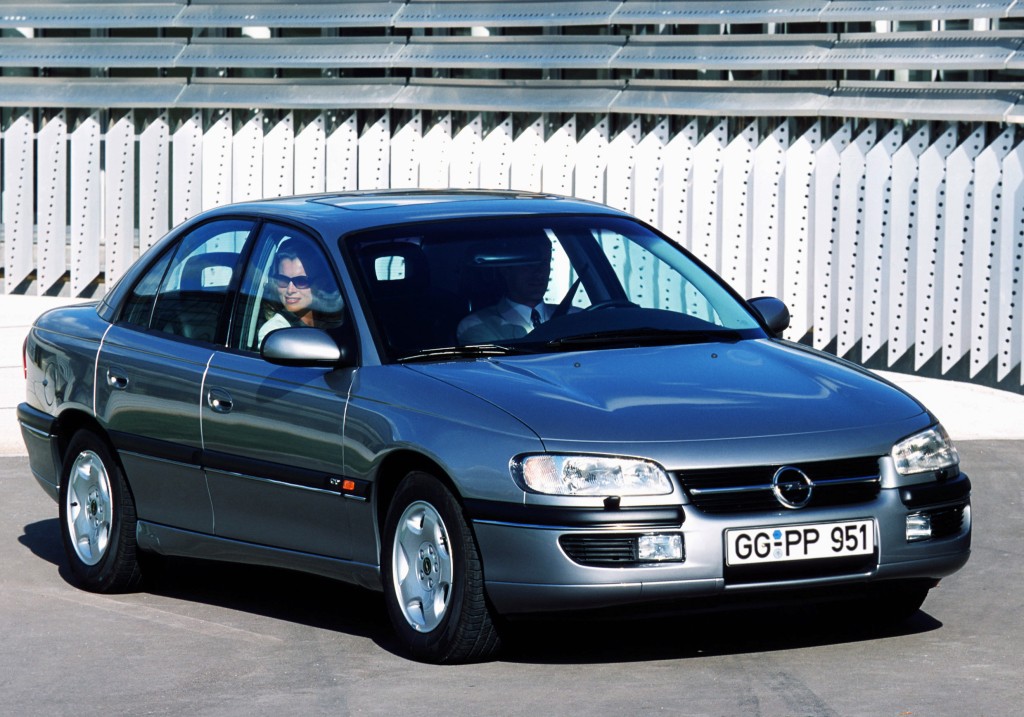Opel Omega Sedan photo 19
