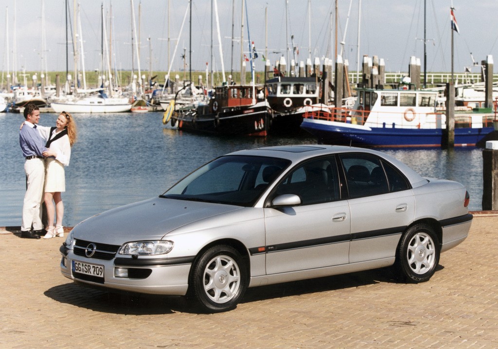 Opel Omega Sedan photo 23