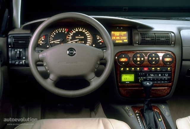 Opel Omega Sedan photo 24