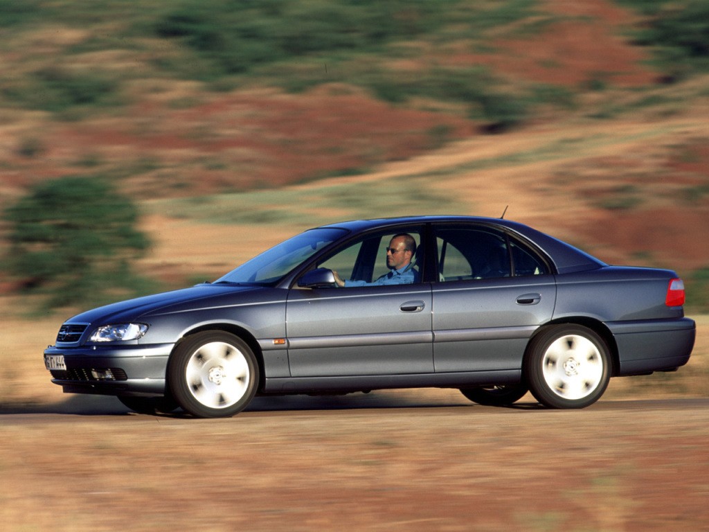 Opel Omega Sedan photo 13