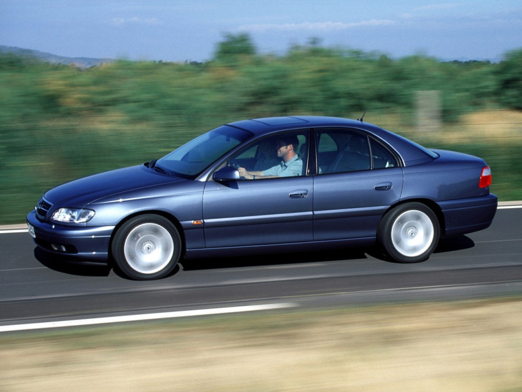 Opel Omega Sedan photo 16