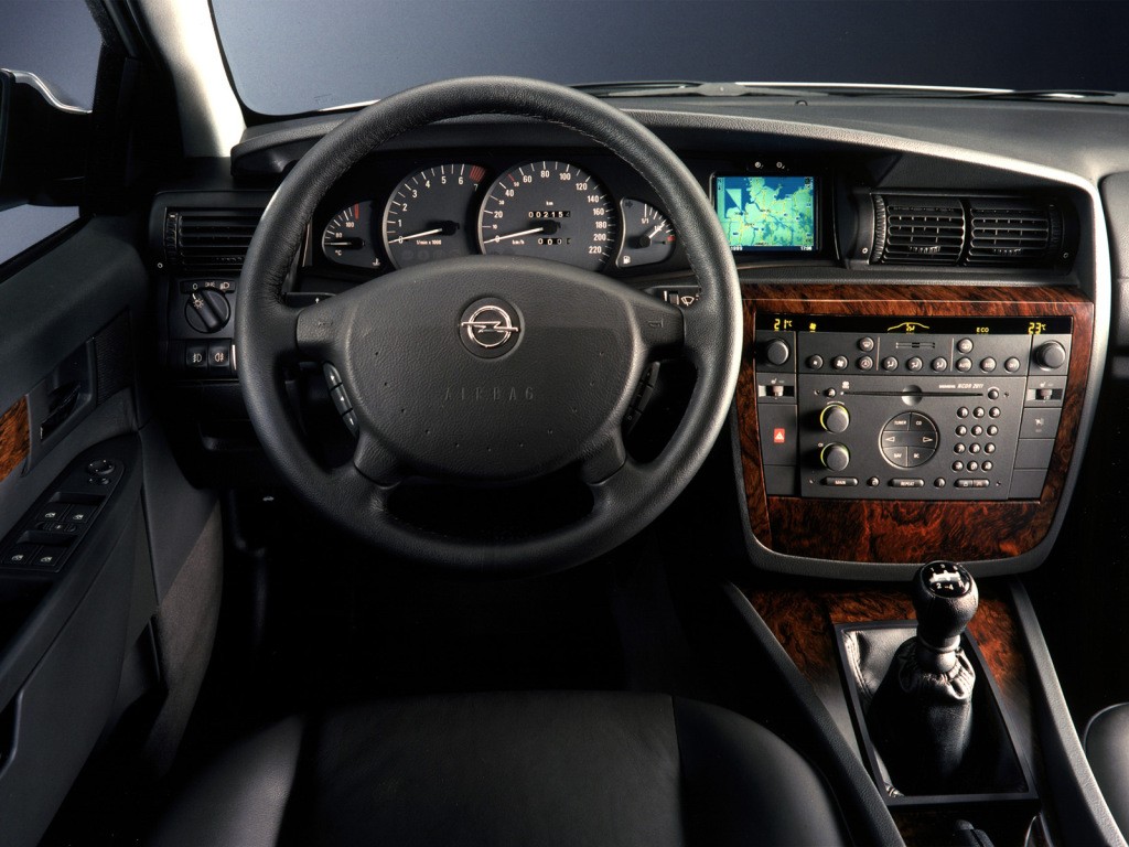 Opel Omega Sedan photo 18