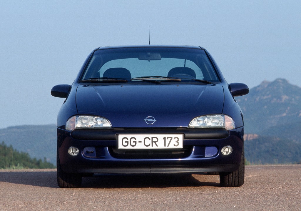 Opel Tigra photo 12