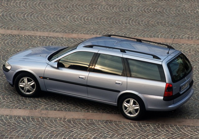 Opel Vectra Caravan photo 9