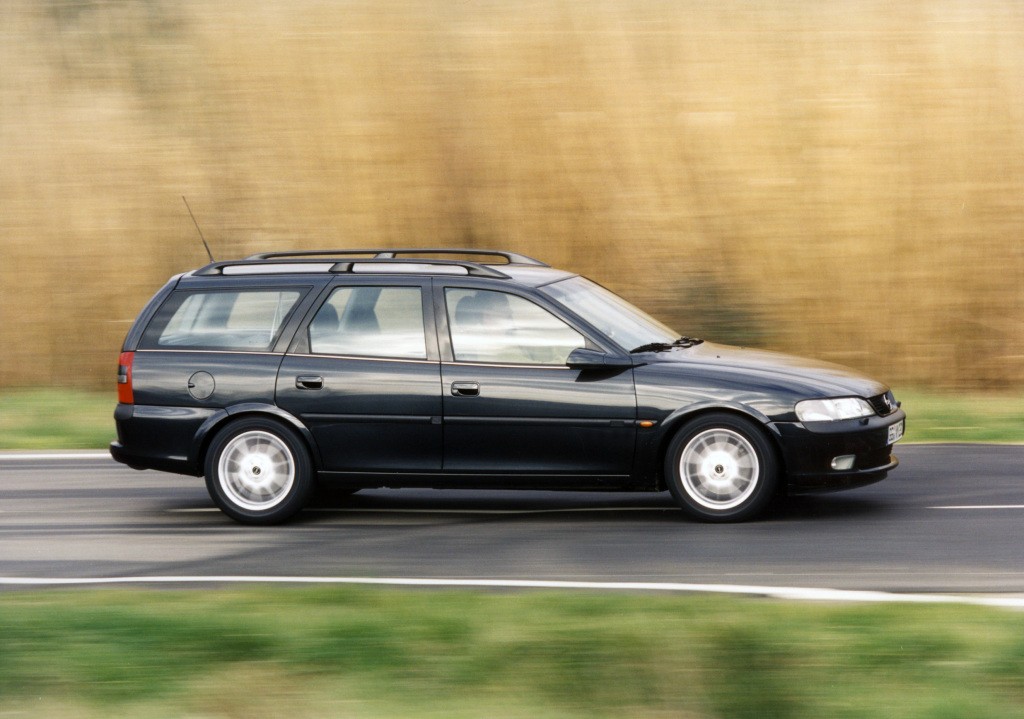 Opel Vectra Caravan photo 25