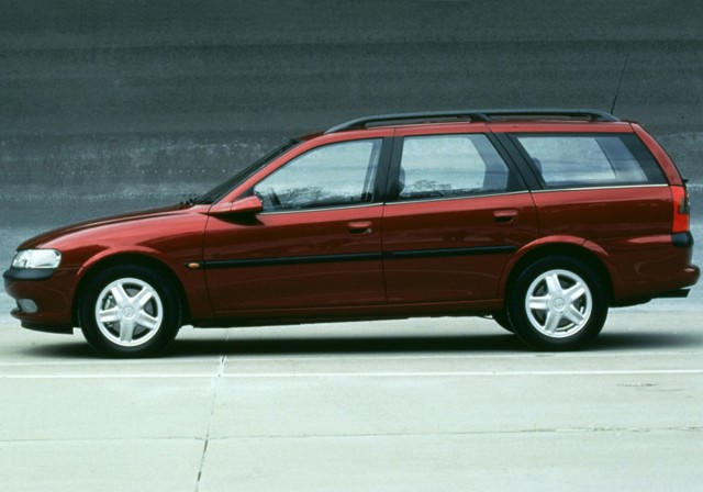Opel Vectra Caravan photo 26