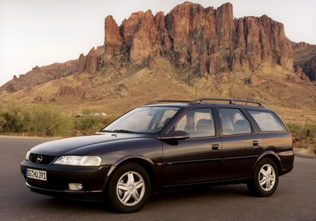 Opel Vectra Caravan photo 27