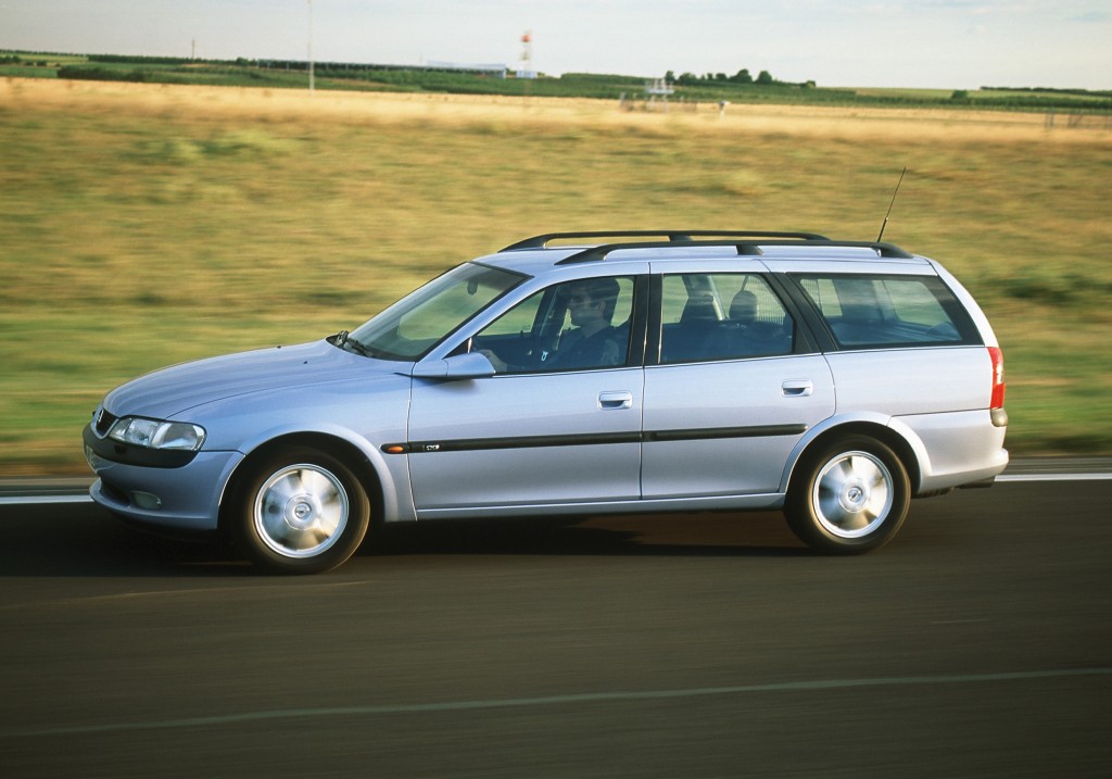 Opel Vectra Caravan photo 31