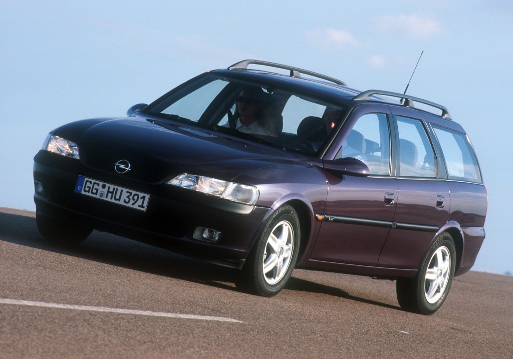 Opel Vectra Caravan photo 35