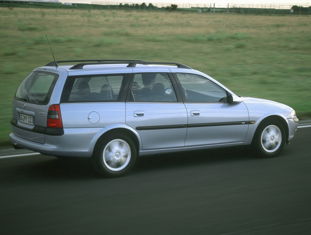 Opel Vectra Caravan photo 8