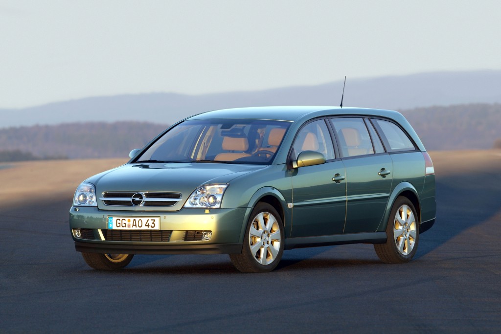 Opel Vectra Caravan photo 11