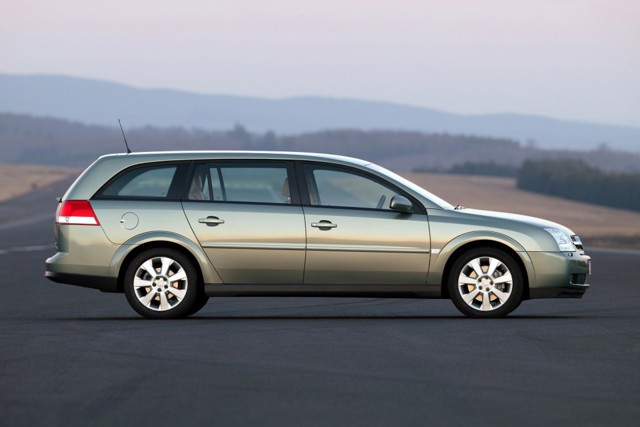 Opel Vectra Caravan photo 12