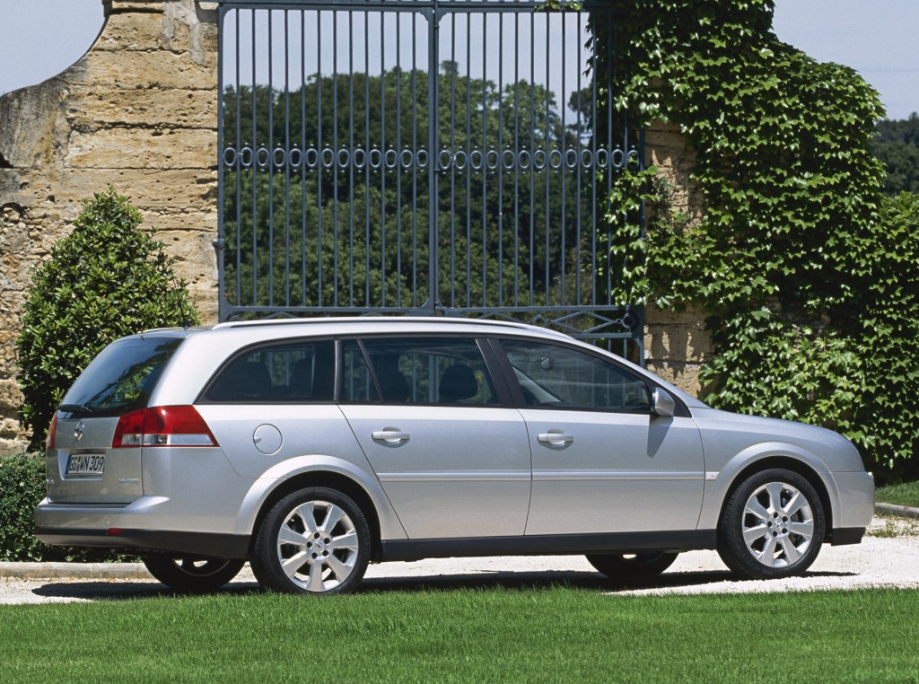 Opel Vectra Caravan photo 15