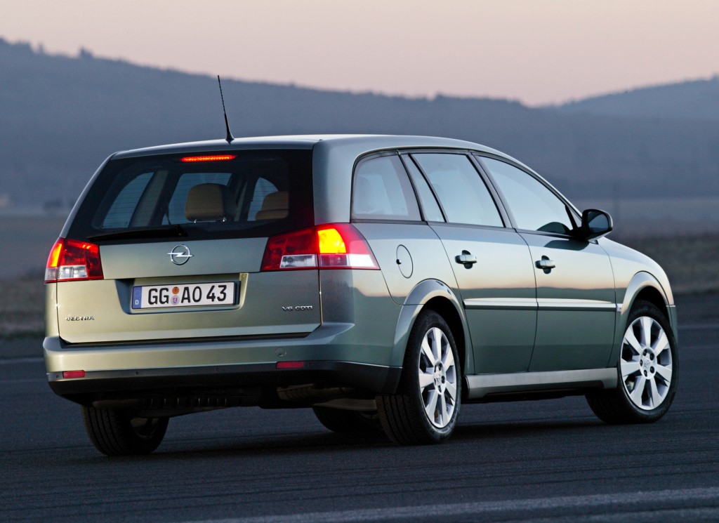 Opel Vectra Caravan photo 18