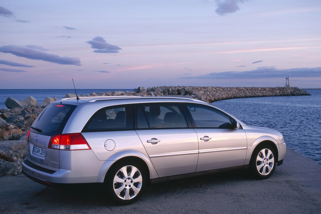 Opel Vectra Caravan photo 24