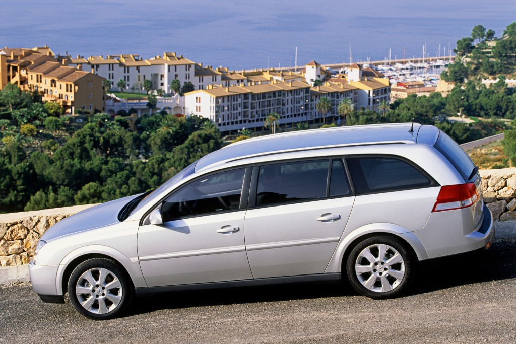 Opel Vectra Caravan photo 25
