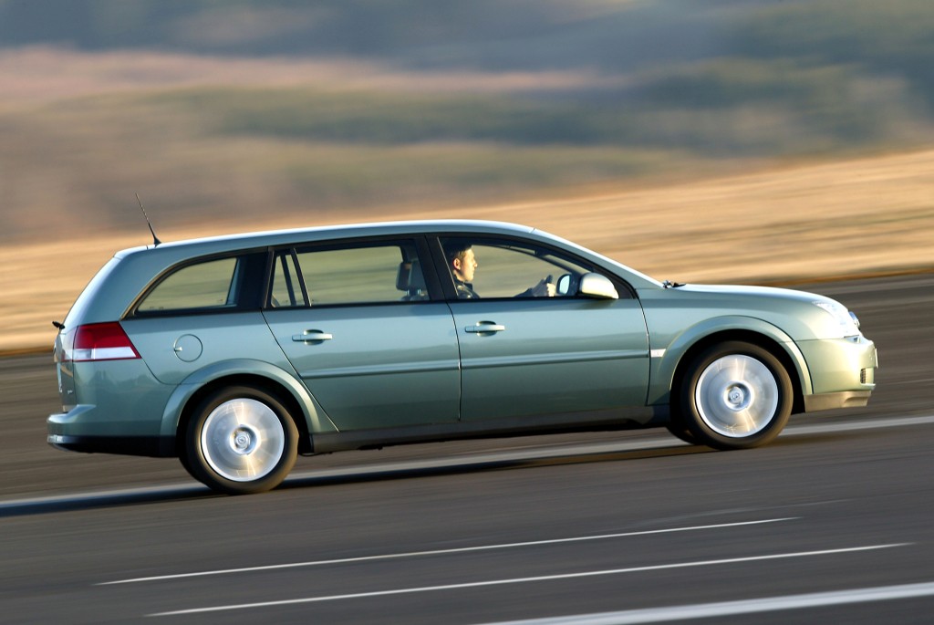 Opel Vectra Caravan photo 8