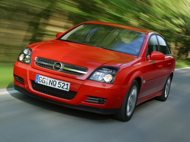 Opel Vectra Hatchback photo 8