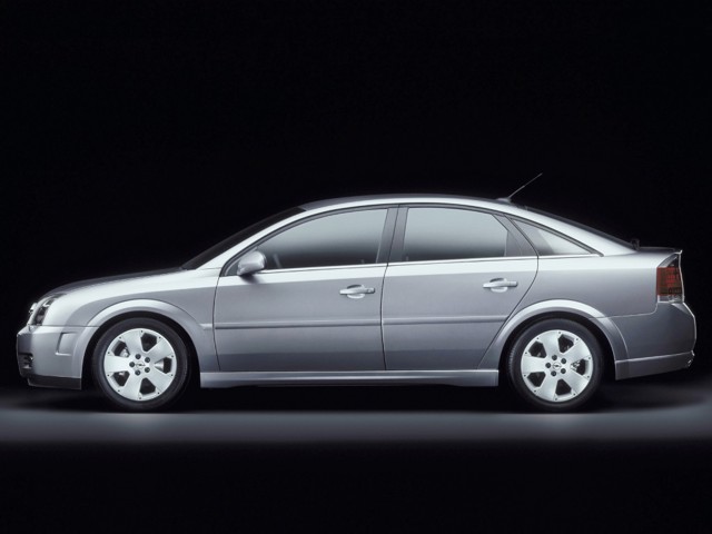 Opel Vectra Hatchback photo 9