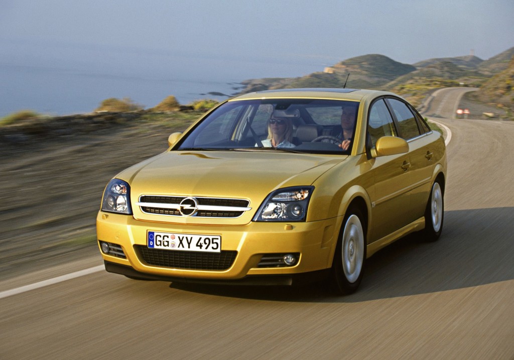 Opel Vectra Hatchback photo 27