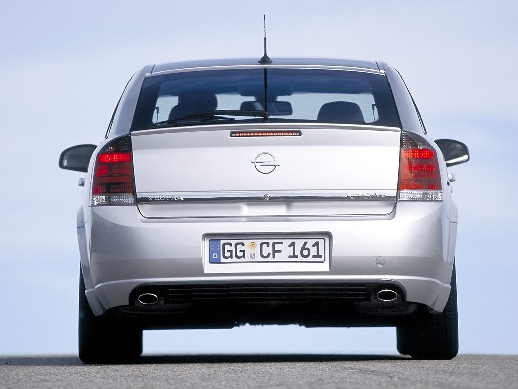 Opel Vectra Hatchback photo 6