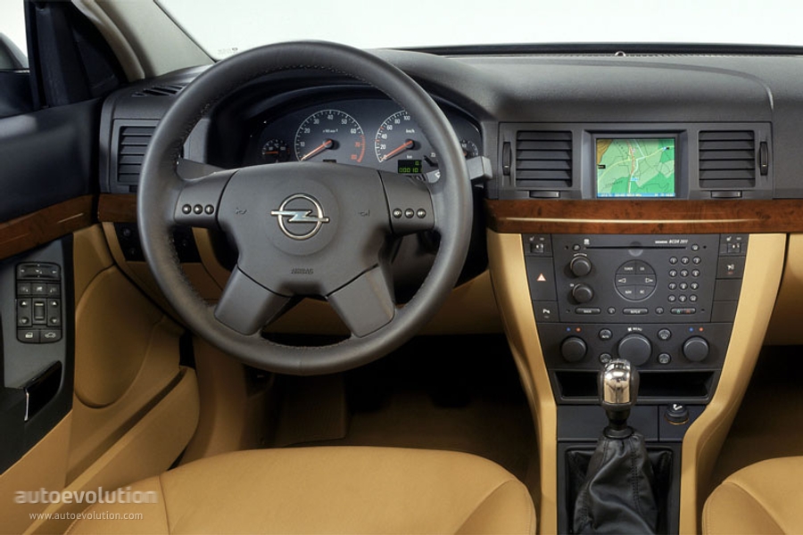 Opel Vectra Hatchback photo 28