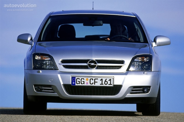 Opel Vectra Hatchback photo 5