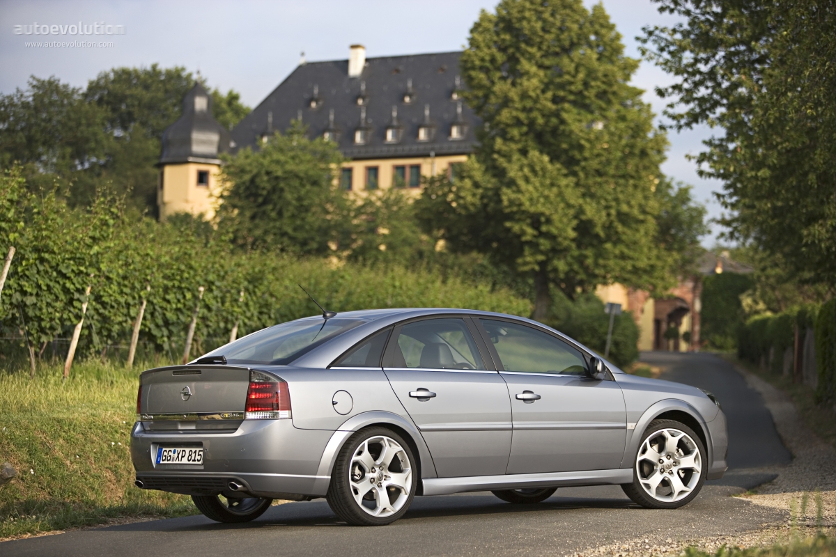 Opel Vectra Hatchback photo 6