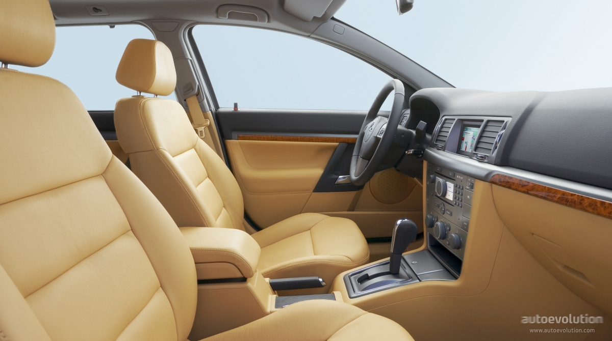 Opel Vectra Hatchback photo 11