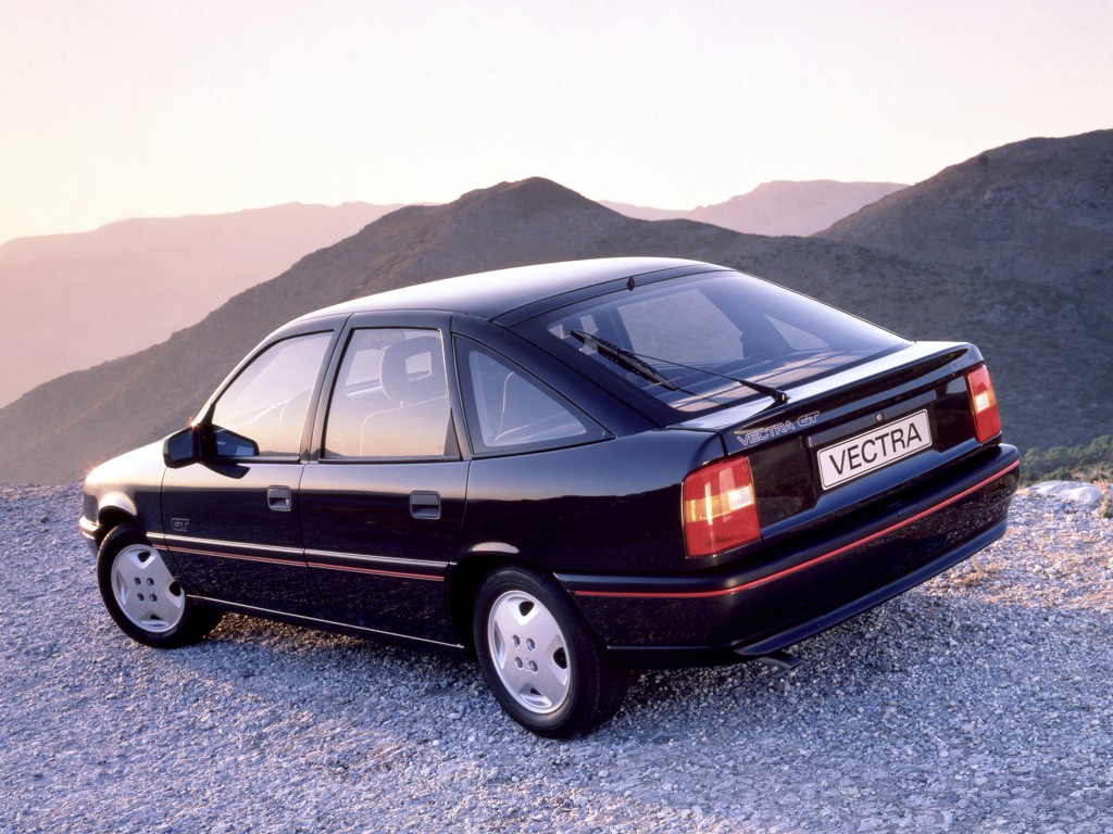 Opel Vectra Hatchback photo 12