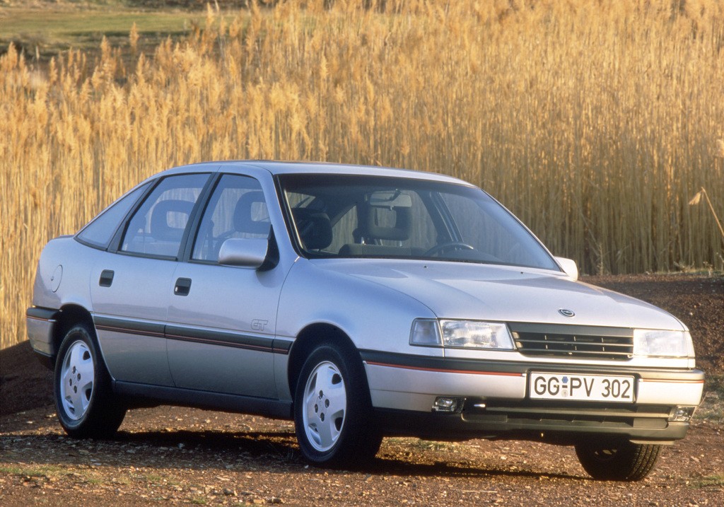 Opel Vectra Hatchback photo 14