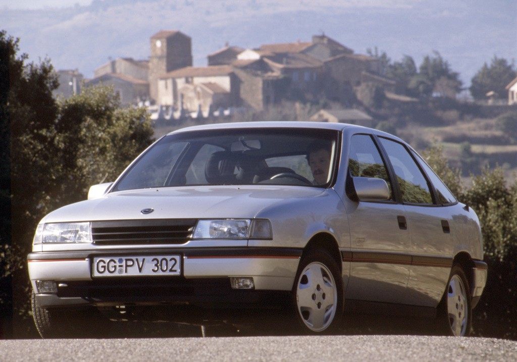 Opel Vectra Hatchback photo 15