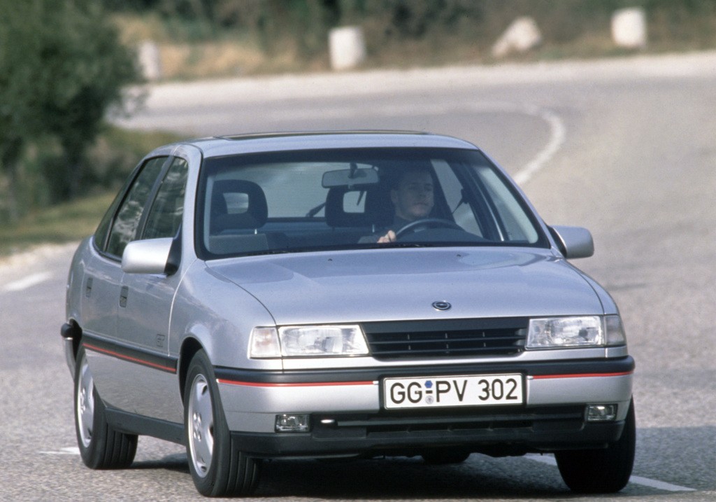 Opel Vectra Hatchback photo 16