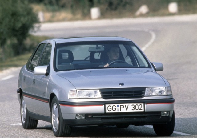 Opel Vectra Hatchback photo 16