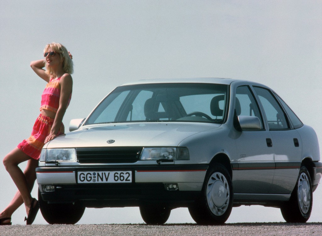 Opel Vectra Hatchback photo 17