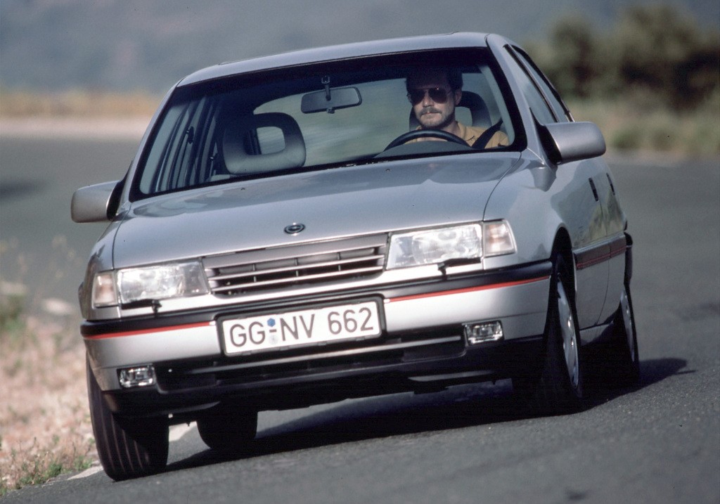 Opel Vectra Hatchback photo 19