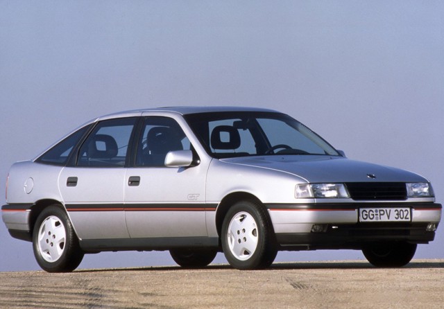 Opel Vectra Hatchback photo 22