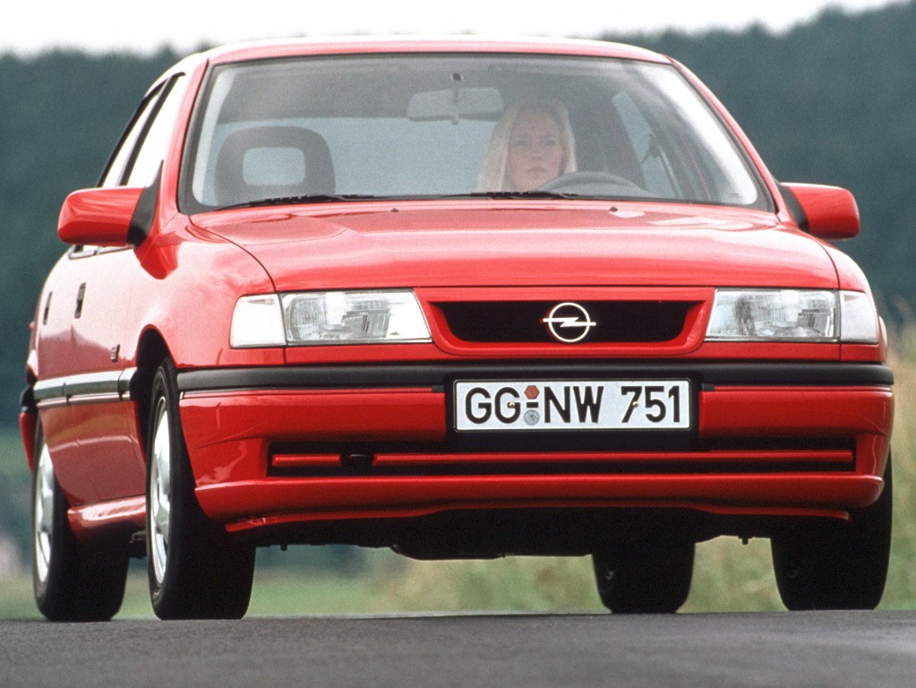 Opel Vectra Hatchback photo 9