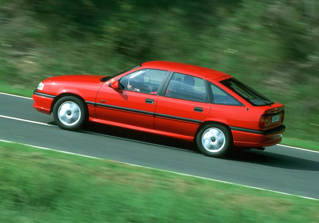 Opel Vectra Hatchback photo 11