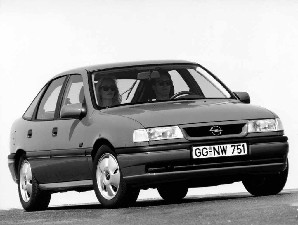 Opel Vectra Hatchback photo 19