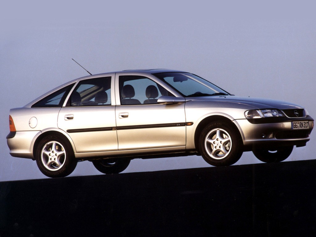 Opel Vectra Hatchback photo 4