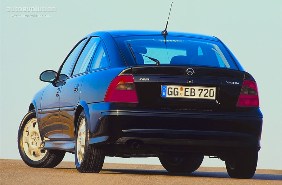 Opel Vectra Hatchback photo 4