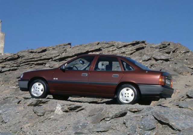Opel Vectra Sedan foto 10