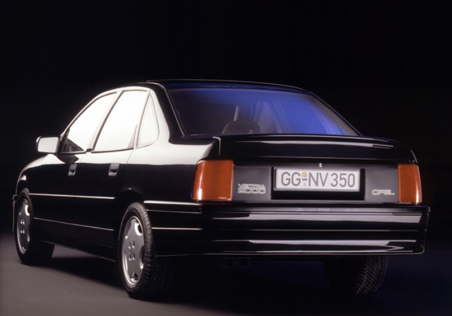 Opel Vectra Sedan foto 16