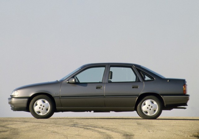 Opel Vectra Sedan foto 19