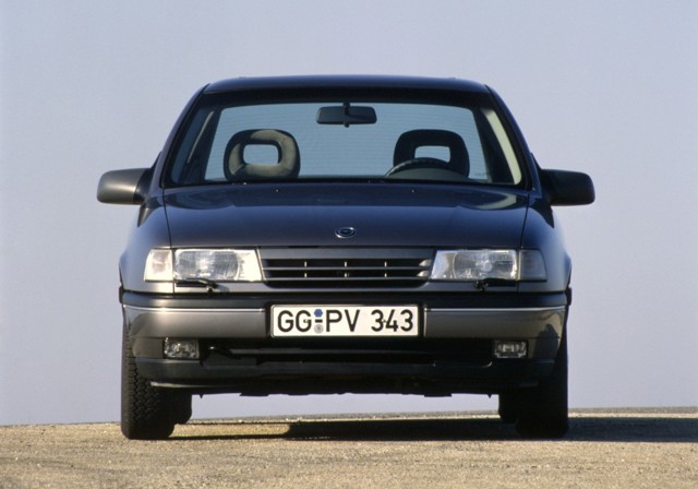 Opel Vectra Sedan foto 27