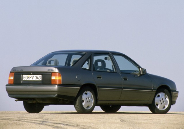 Opel Vectra Sedan foto 31